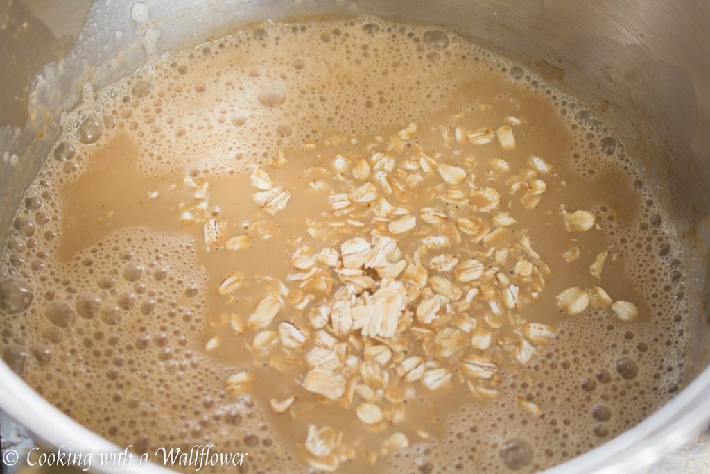 Chai Oatmeal Latte | Cooking with a Wallflower