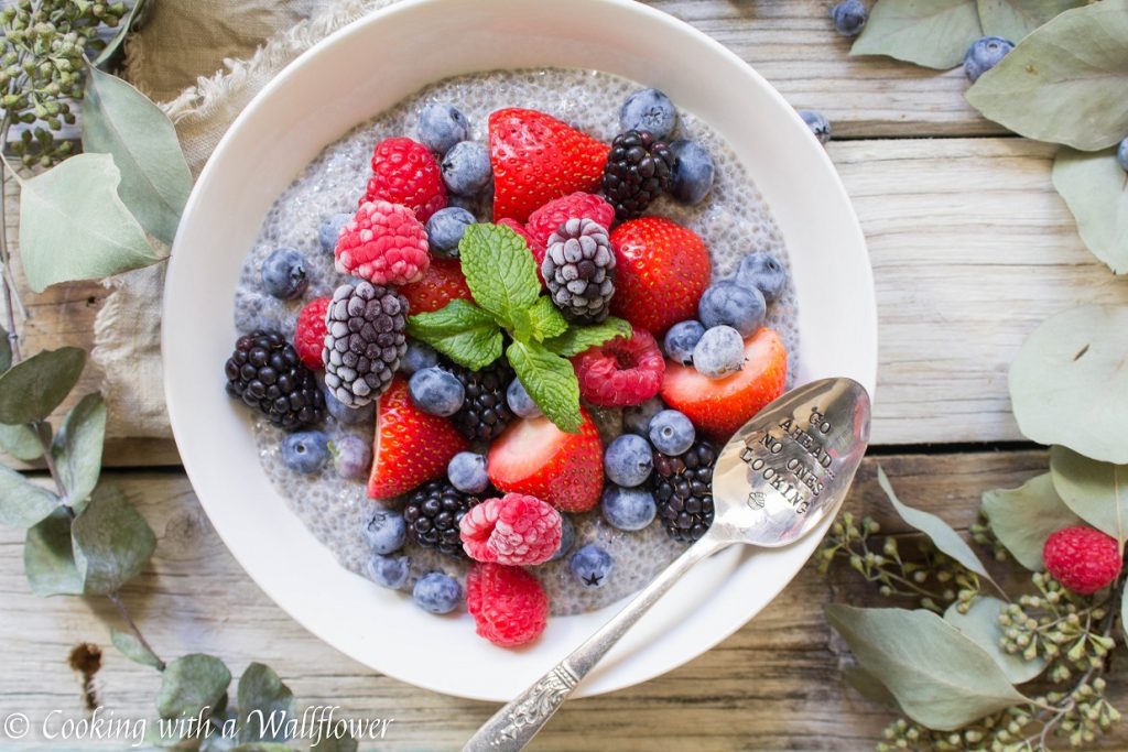 Mixed Berries Chia Pudding Bowl | Cooking with a Wallflower