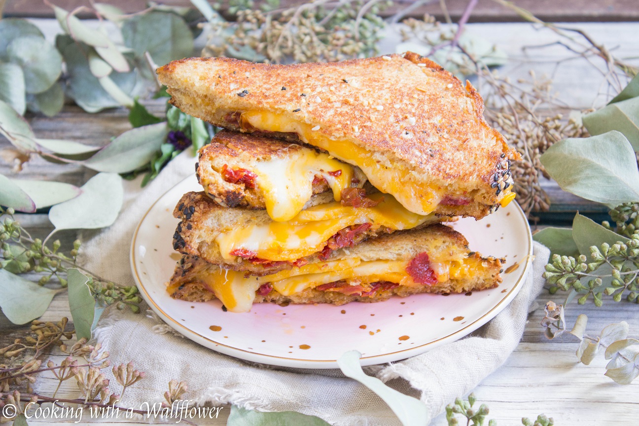 Sun-Dried Tomato Grilled Cheese Sandwich