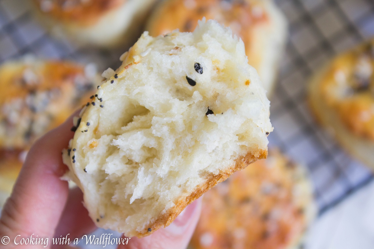 Everything Buttermilk Biscuits (6 Pieces) – The Hungry Gnome