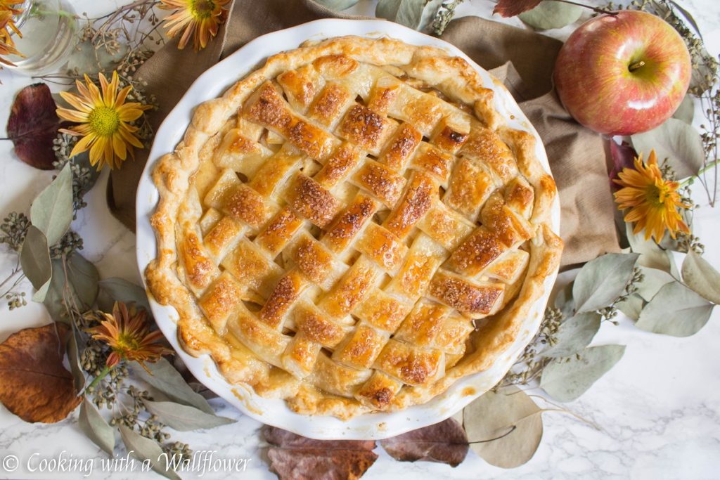 Maple Apple Pie | Cooking with a Wallflower