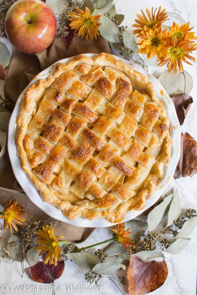 Maple Apple Pie | Cooking with a Wallflower