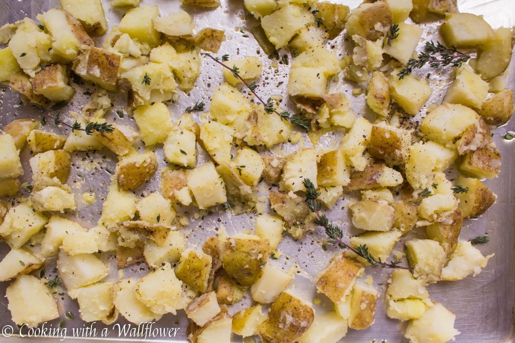 Crispy Roasted Garlic Thyme Potatoes | Cooking with a Wallflower