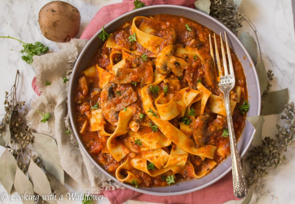 Garlic Mushroom Pappardelle | Cooking with a Wallflower