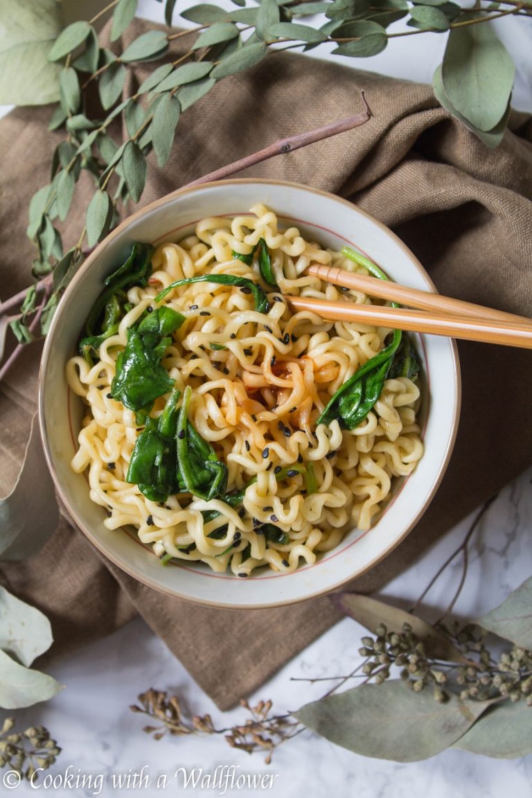 Garlic Sesame Ramen - Cooking with a Wallflower