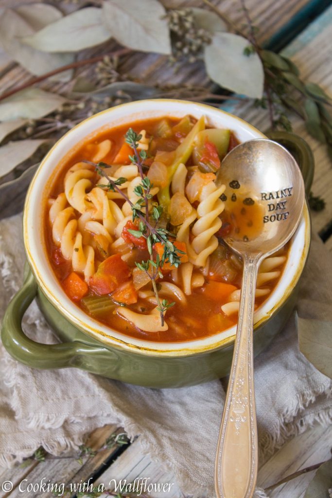 Hearty Vegetable Rotini Tomato Soup | Cooking with a Wallflower