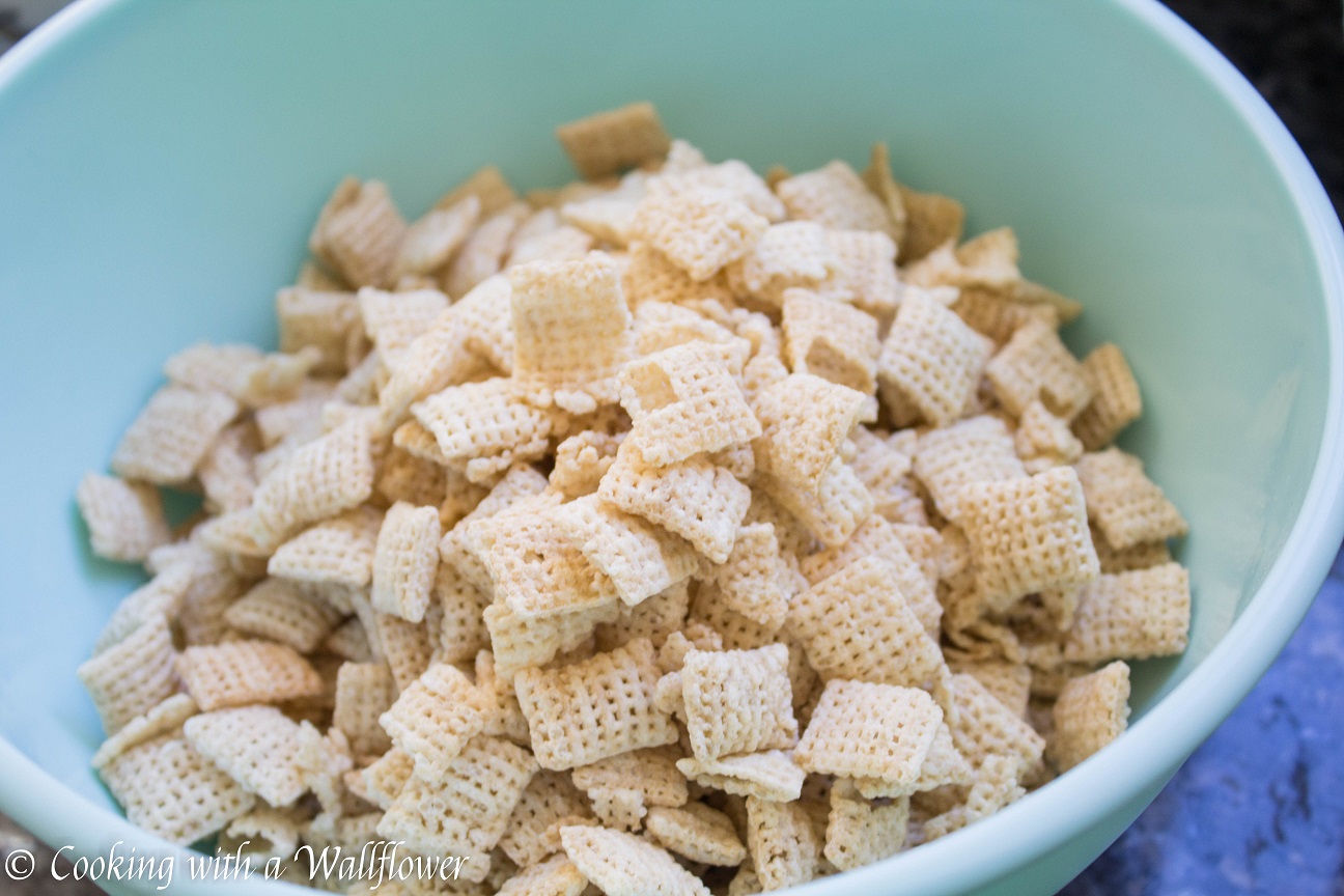 Cookie Butter Chex Mix - Cooking with a Wallflower