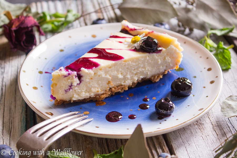 Blueberry Glazed Vanilla Cheesecake | Cooking with a Wallflower