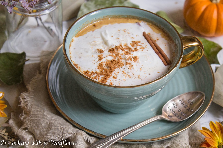 Dirty Pumpkin Chai Oatmeal Latte | Cooking with a Wallflower