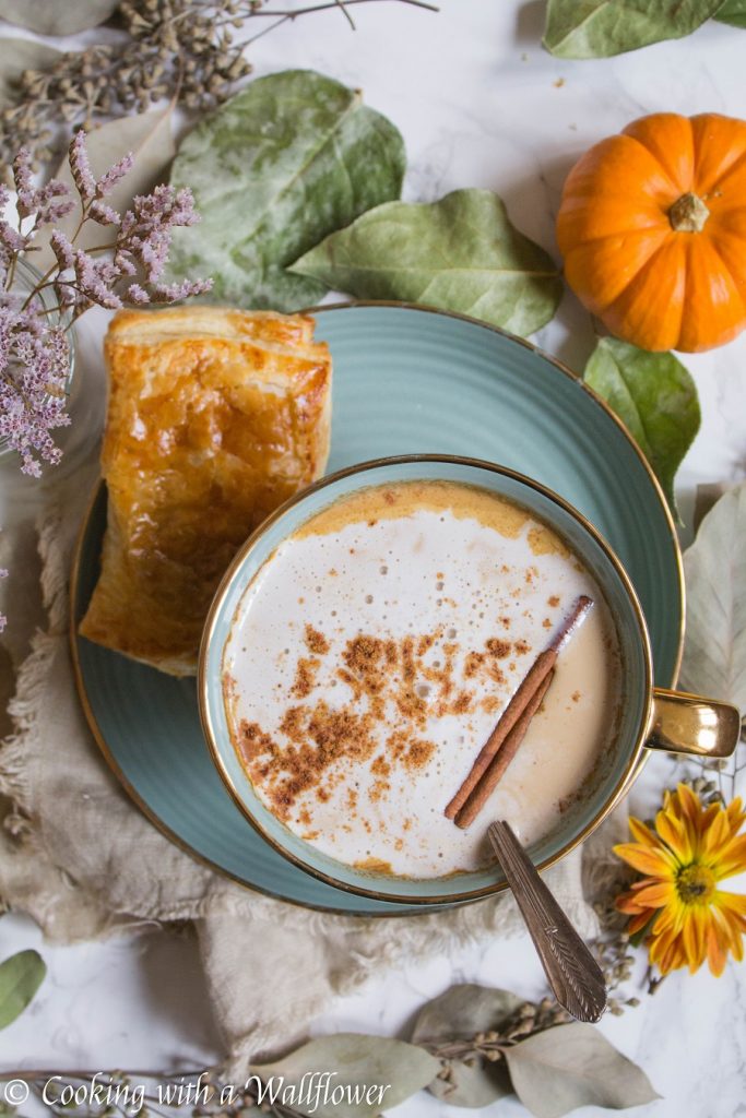 Dirty Pumpkin Chai Oatmeal Latte | Cooking with a Wallflower