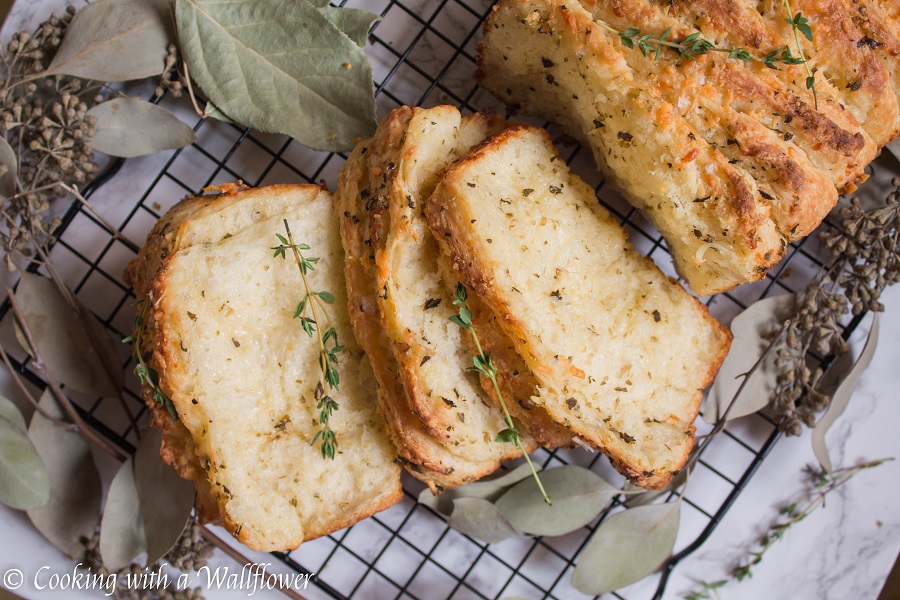 Garlic Parmesan Pull Apart Bread | Cooking with a Wallflower
