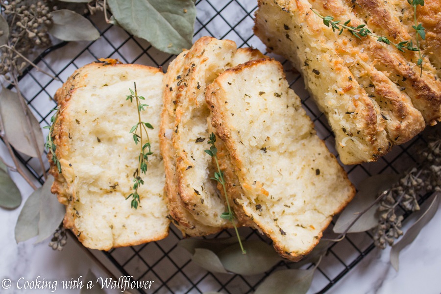 Garlic Parmesan Pull Apart Bread | Cooking with a Wallflower 