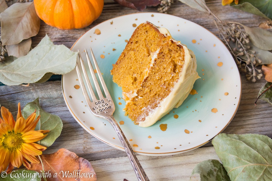 Mini Spiced Pumpkin Cake with Cream Cheese Frosting | Cooking with a Wallflower