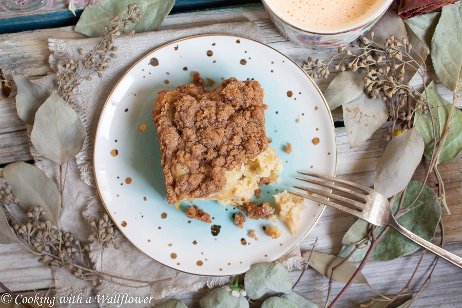 Apple Cinnamon Coffee Cake | Cooking with a Wallflower