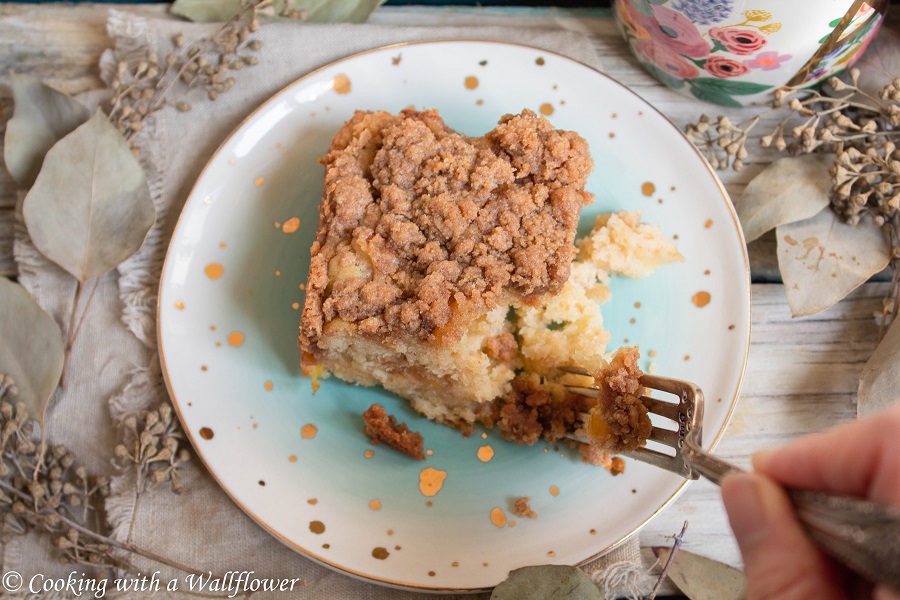 Apple Cinnamon Coffee Cake | Cooking with a Wallflower