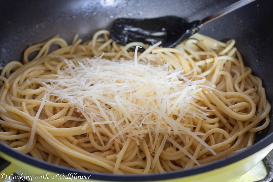 Creamy Miso Garlic Butter Pasta - Cooking with a Wallflower