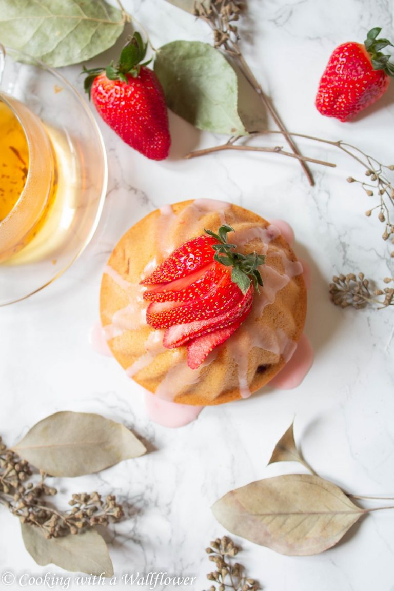 Mini Strawberry Mochi Bundt Cakes - Cooking with a Wallflower