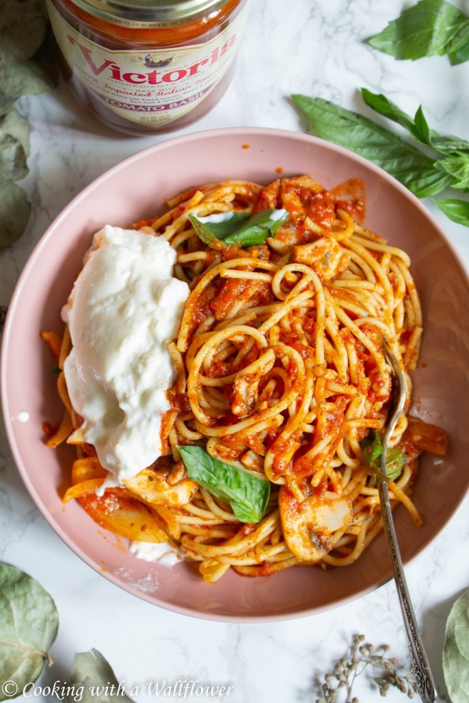 Creamy Mushroom Tomato Pasta with Burrata | Cooking with a Wallflower