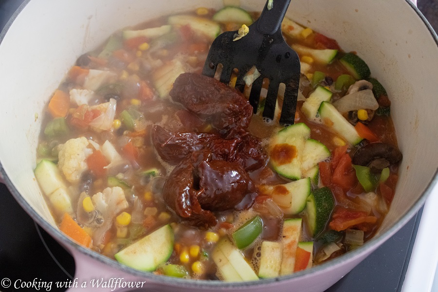 Farmer's Market Summer Chili | Cooking with a Wallflower