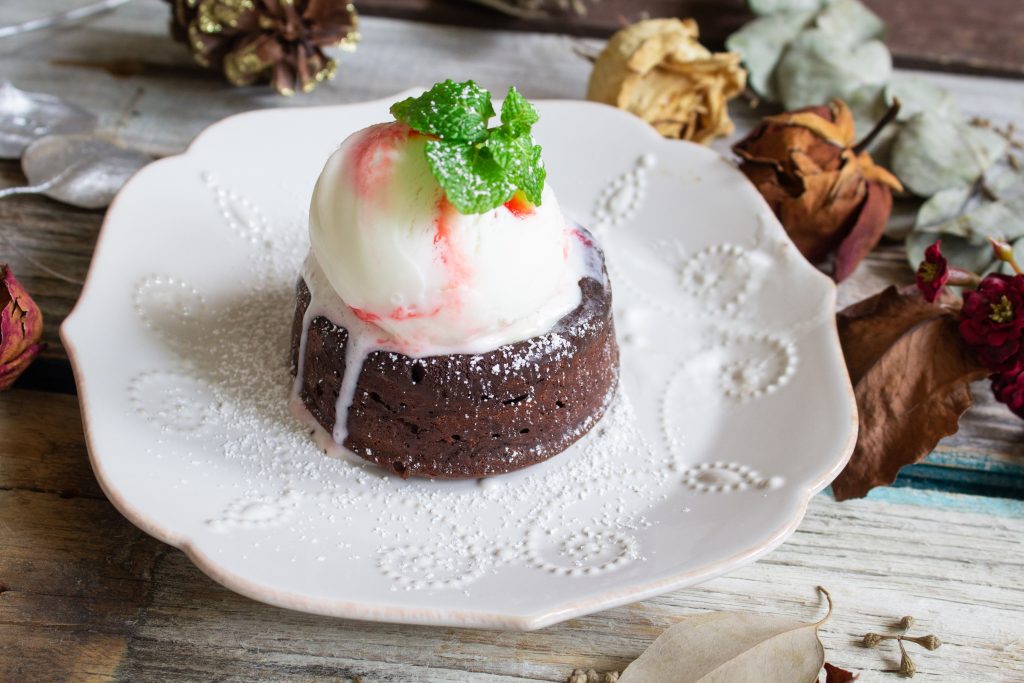 Chocolate Mint Lava Cakes | Cooking with a Wallflower