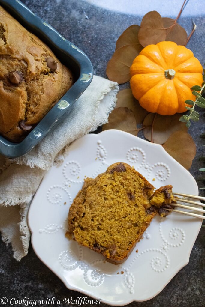 Spiced Chocolate Chip Pumpkin Bread | Cooking with a Wallflower